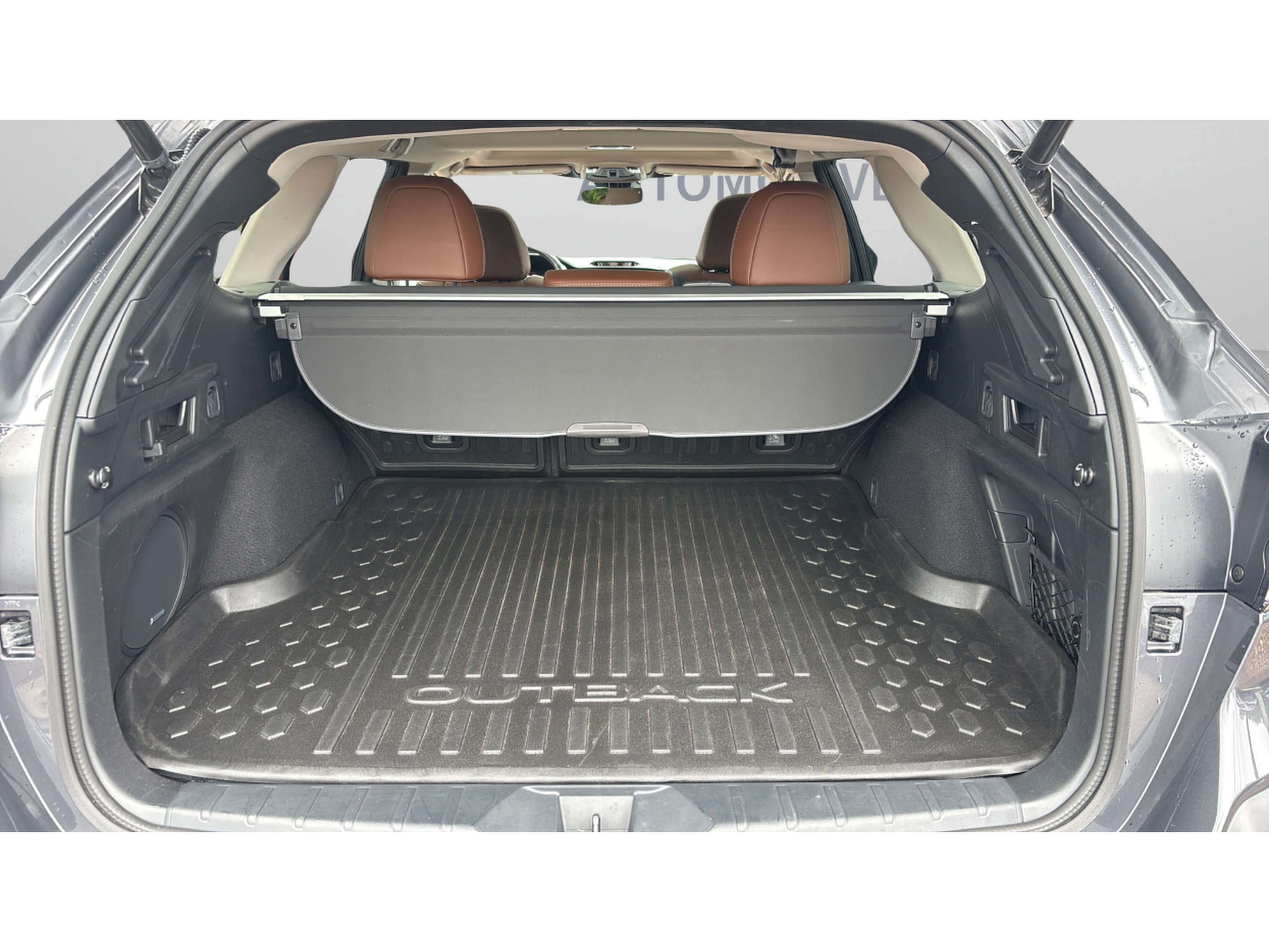 Used 2023 Subaru Outback Touring AWD/4WD image 11