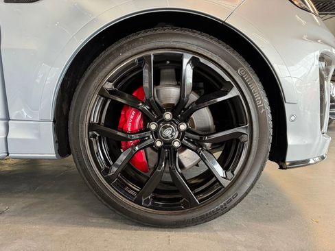 Used 2021 Land Rover Range Rover Sport SVR image 36
