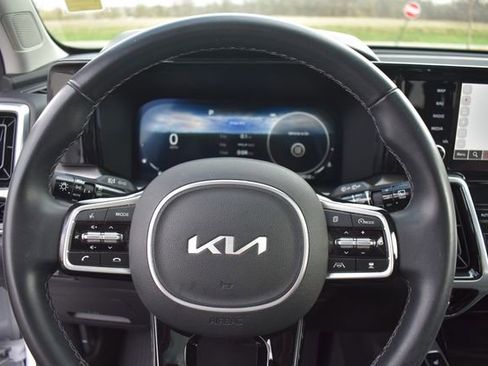 Certified 2023 Kia Sorento SX image 34