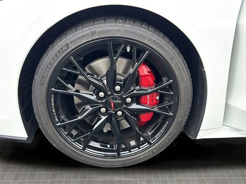 Used 2024 Chevrolet Corvette Stingray Premium Cpe w/ Z51 Performance Package image 41