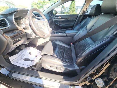 Used 2017 Nissan Maxima Platinum FWD image 32