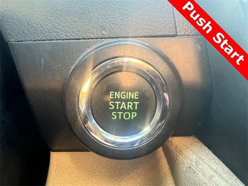 Used 2014 Toyota Camry XLE image 31