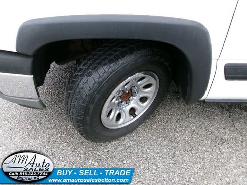 Used 2005 Chevrolet Silverado 1500 LS w/ Light Duty Power Package RWD image 18