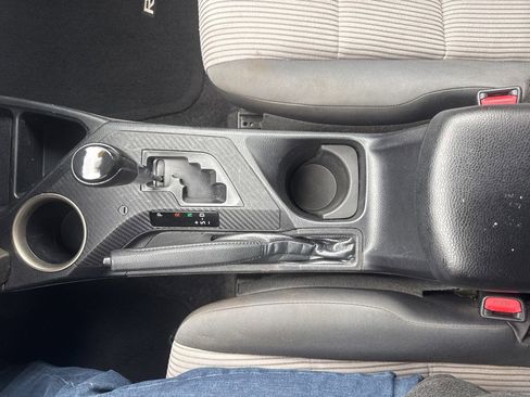 Used 2013 Toyota RAV4 LE image 24