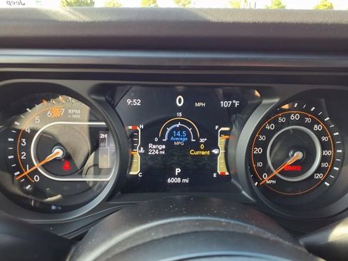 Used 2026 Jeep Wrangler Unlimited Rubicon AWD/4WD image 9