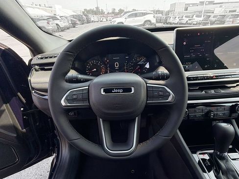 New 2026 Jeep Compass Latitude AWD/4WD image 16