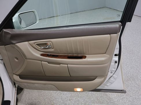 Used 2004 Toyota Avalon XLS image 22