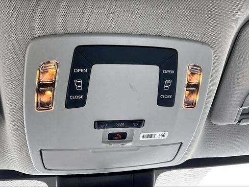 Certified 2023 Toyota Sienna LE image 34