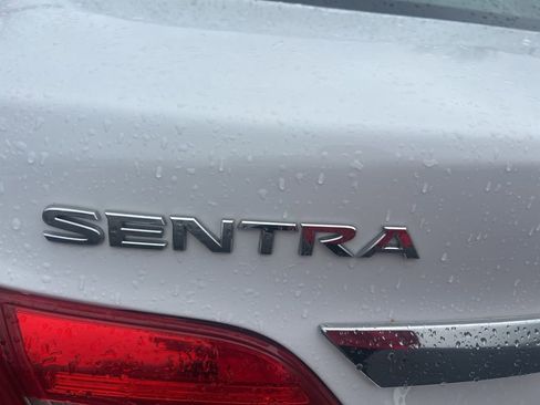 Used 2019 Nissan Sentra S image 12