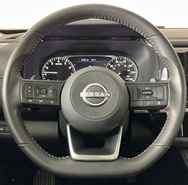 Used 2025 Nissan Pathfinder SV w/ SV Premium Package FWD image 16