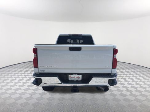 Used 2020 Chevrolet Silverado 3500 LTZ w/ LTZ Convenience Package AWD/4WD image 5