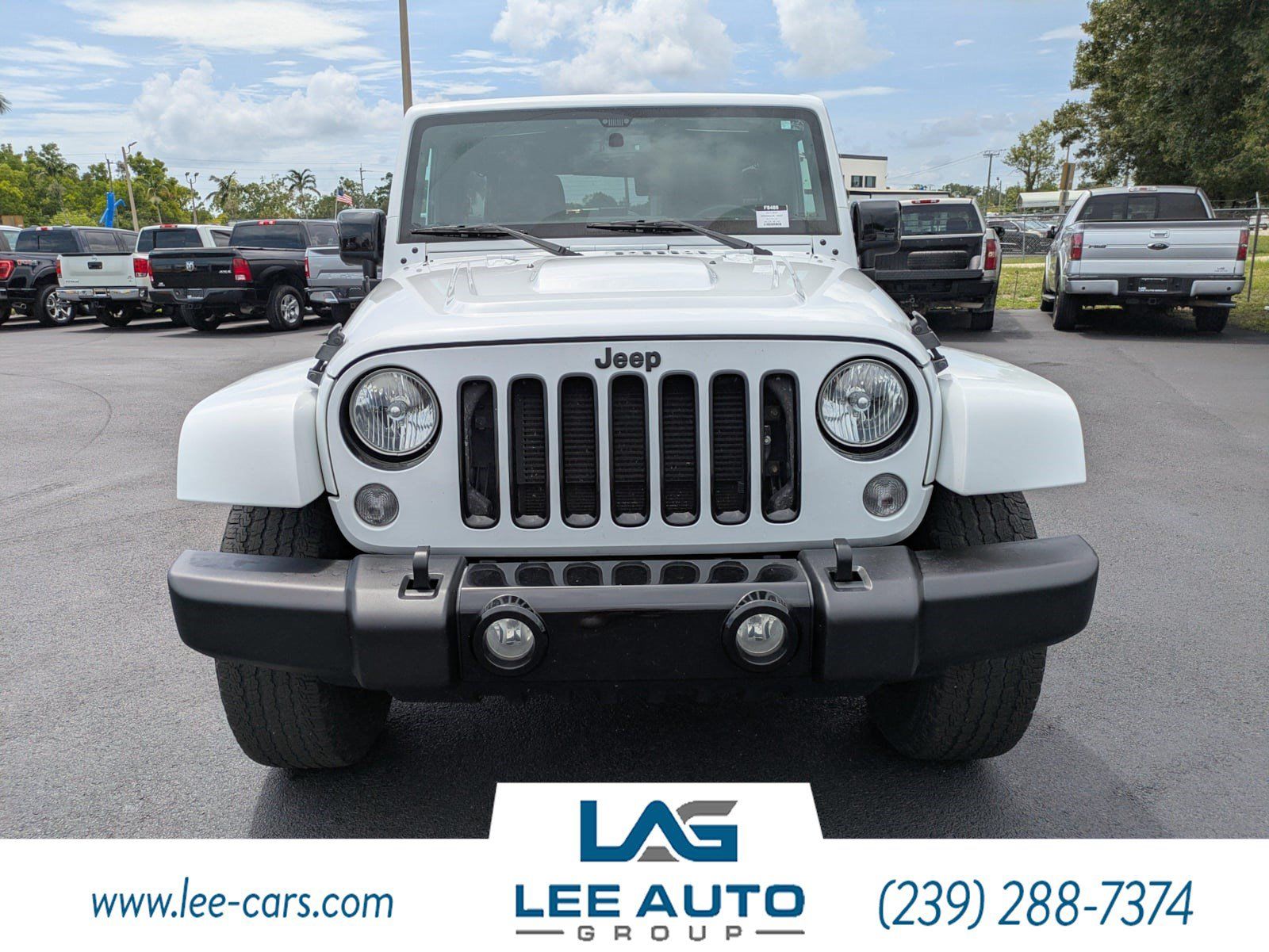 Used 2015 Jeep Wrangler Unlimited Sahara AWD/4WD image 8