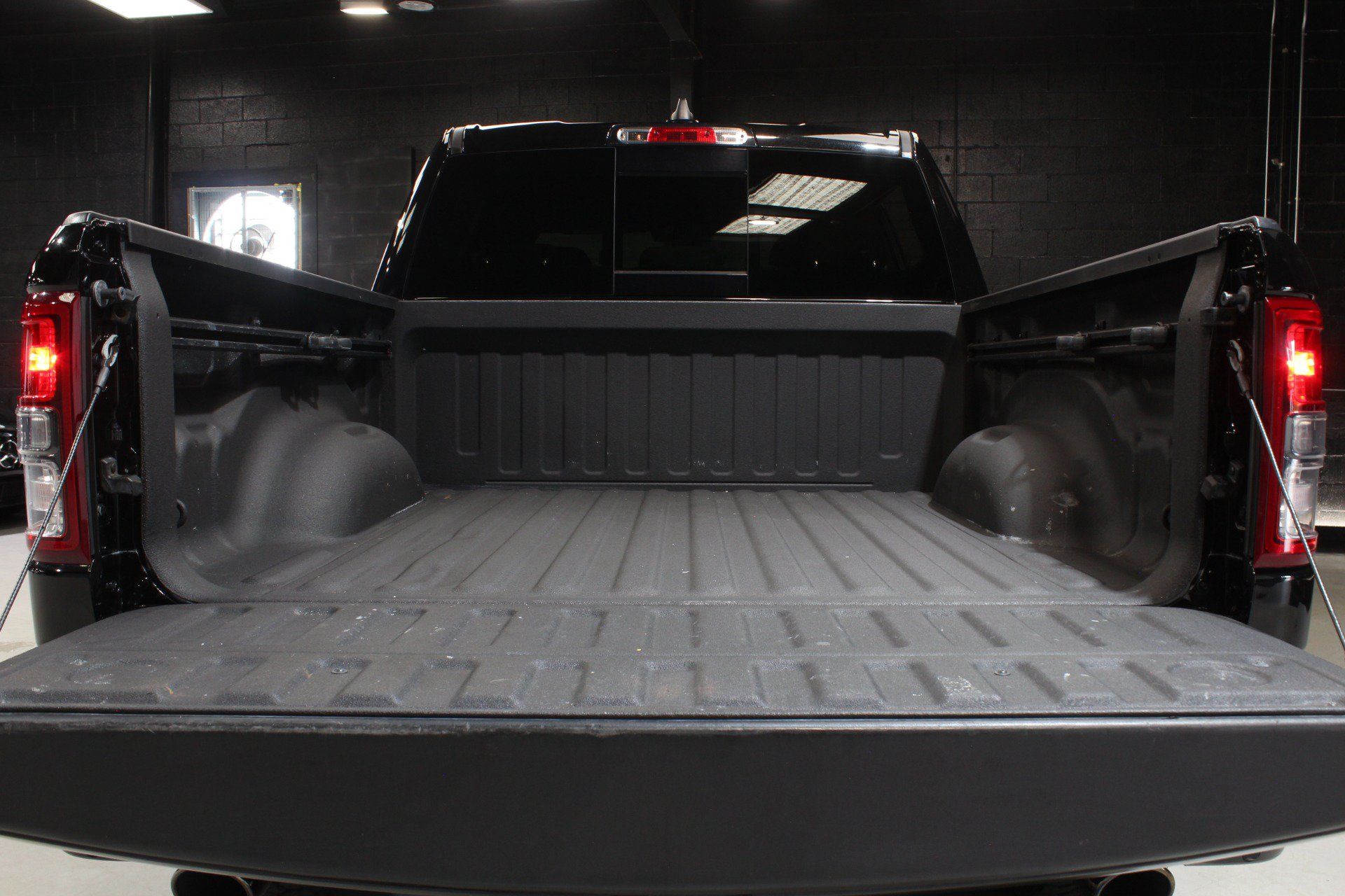 Used 2022 RAM 1500 Big Horn AWD/4WD image 18