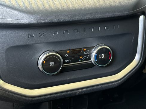 Certified 2025 Ford Expedition Max Active AWD/4WD image 14