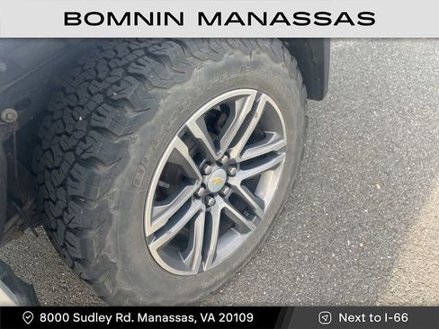 Used 2019 Chevrolet Colorado W/T w/ Custom Special Edition image 5