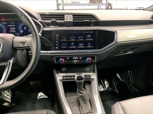 Certified 2023 Audi Q3 2.0T Premium w/ Convenience Package AWD/4WD image 5
