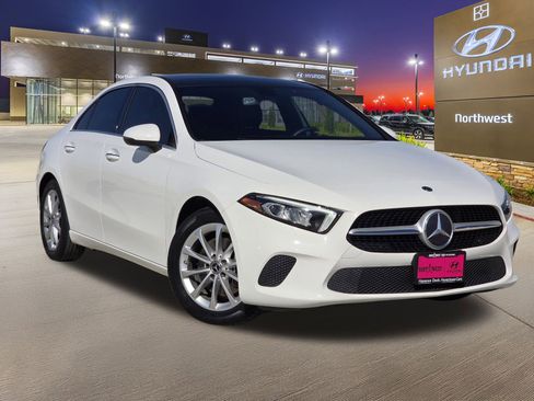 Used 2021 Mercedes-Benz A 220 4MATIC w/ Premium Package image 3