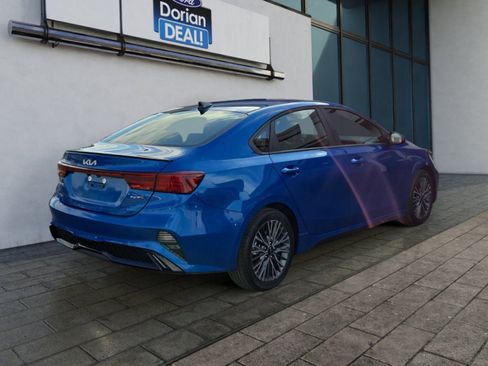 Used 2023 Kia Forte GT-Line w/ GT-Line Premium Package image 3