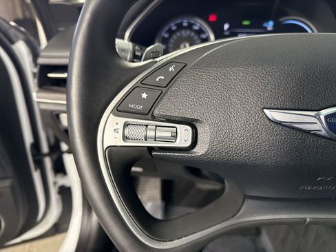 Used 2024 Genesis G80 image 12
