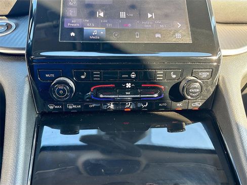 Used 2023 Jeep Grand Cherokee L Laredo w/ Luxury Tech Group I image 14