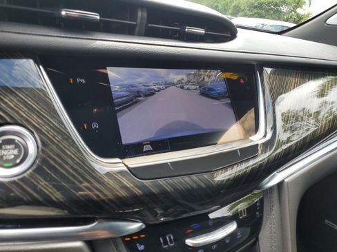 Used 2023 Cadillac XT6 Premium Luxury FWD image 29