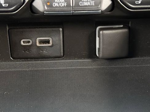 Used 2022 Chevrolet Tahoe RST w/ Luxury Package image 24