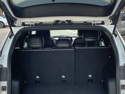 Used 2024 Jeep Compass Latitude image 25