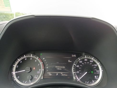 Used 2024 Toyota Highlander LE FWD image 11