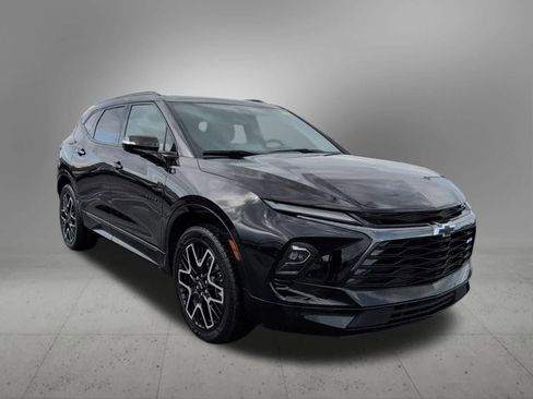 Used 2023 Chevrolet Blazer RS w/ Driver Confidence II Package FWD image 8