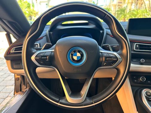 Used 2019 BMW i8 Roadster AWD/4WD image 11