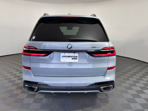 Used 2024 BMW X7 xDrive40i w/ M Sport Package image 9