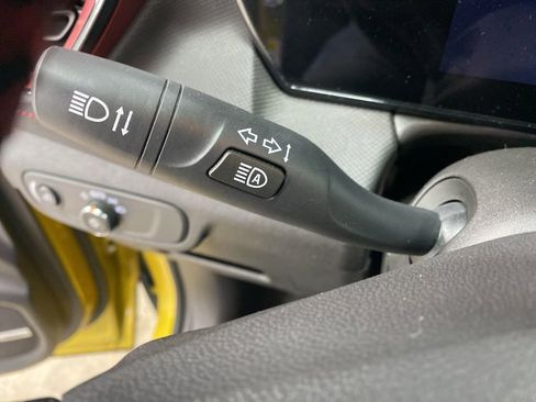 Used 2024 Chevrolet TrailBlazer RS w/ Convenience Package image 37