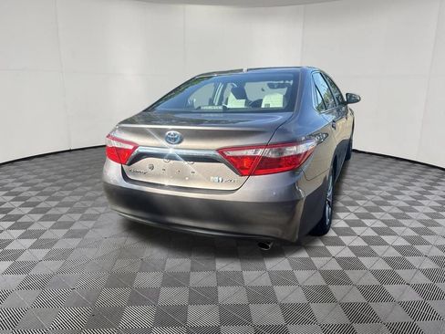 Used 2015 Toyota Camry XLE w/ Moonroof Package FWD image 9