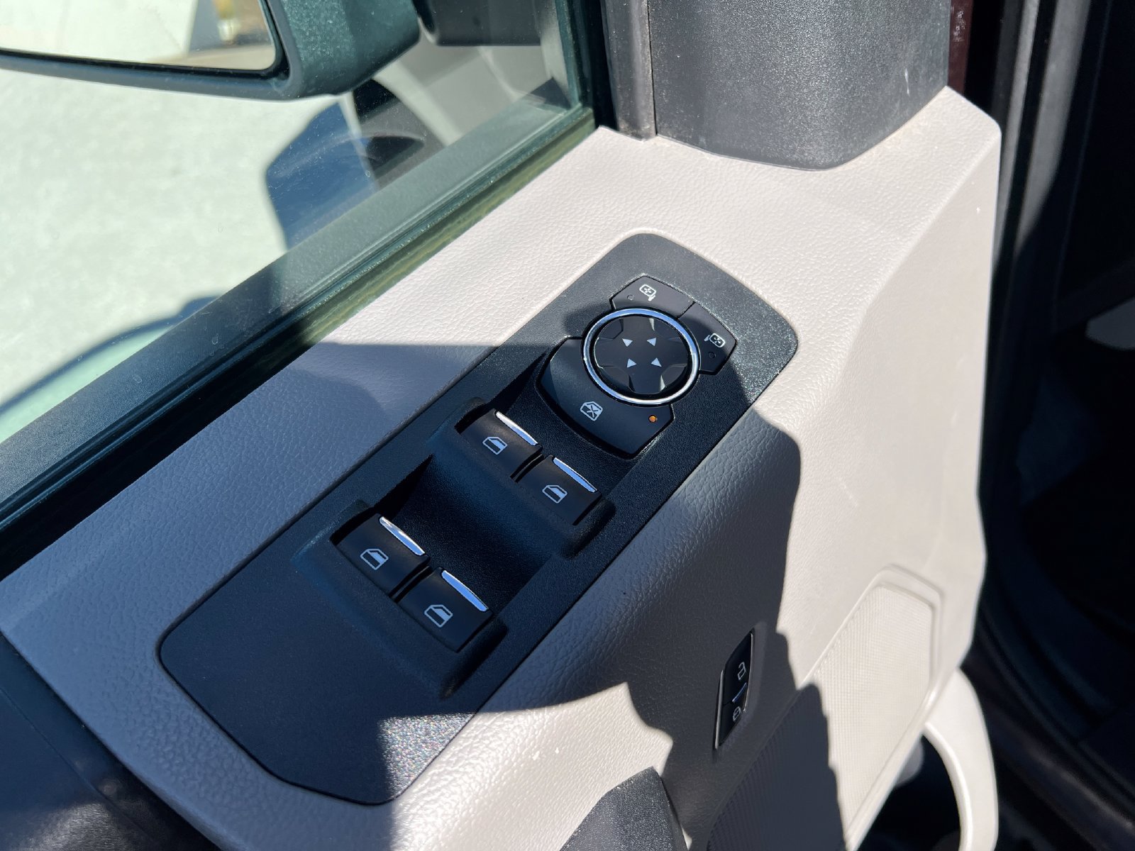 Used 2018 Ford F150 XL w/ Equipment Group 101A Mid AWD/4WD image 11