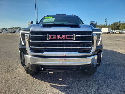 Used 2024 GMC Sierra 2500 SLT w/ SLT Convenience Package image 4