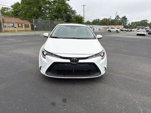 Used 2021 Toyota Corolla LE w/ LE Convenience Package image 5