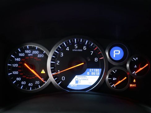 Used 2014 Nissan GT-R Premium image 25