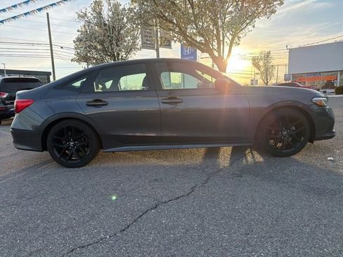 Certified 2024 Honda Civic Sport image 3