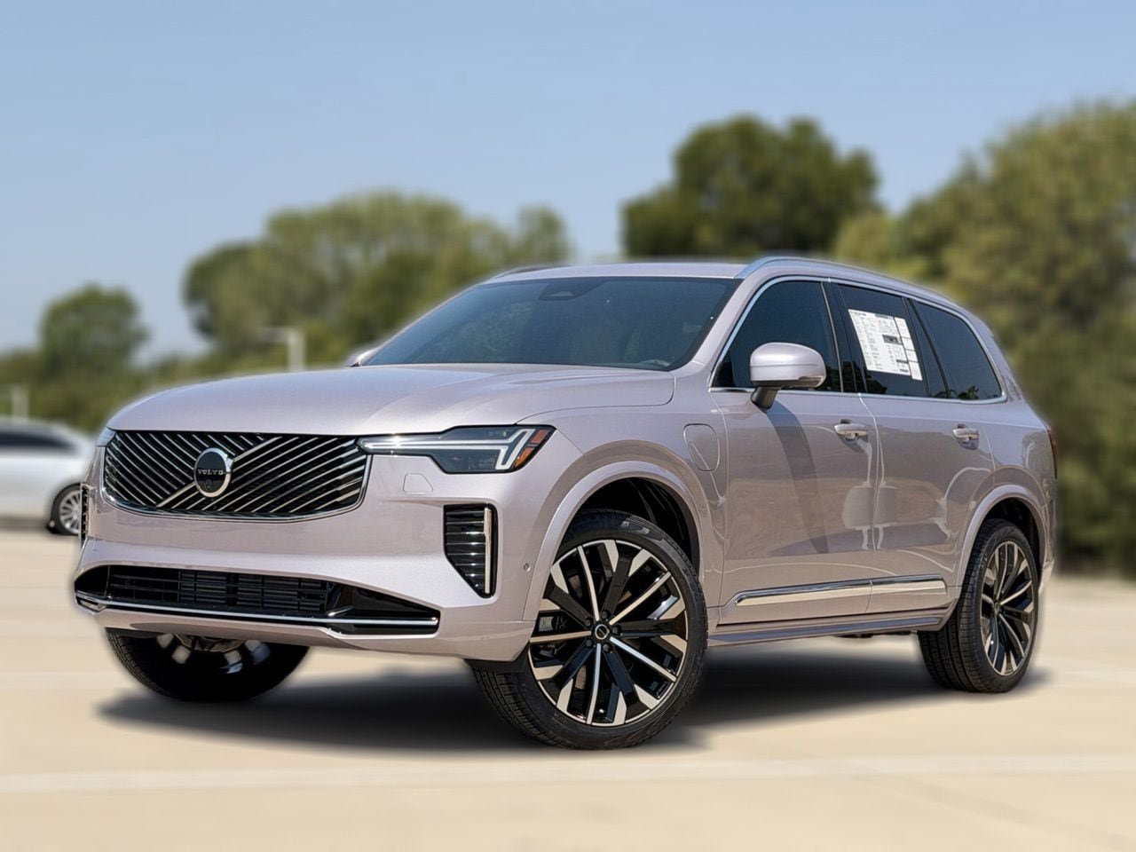 New 2026 Volvo XC90 T8 Plus w/ Protection Package Premier AWD/4WD image 2