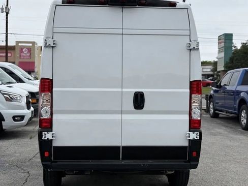 Used 2024 RAM ProMaster 2500 w/ Convenience Group FWD image 5