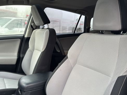 Used 2018 Toyota RAV4 XLE image 24