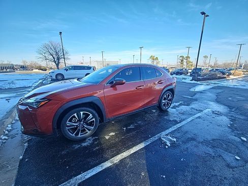 Used 2021 Lexus UX 250h w/ Premium Package image 1