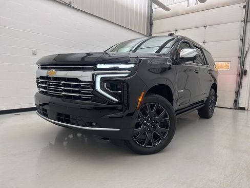Used 2025 Chevrolet Tahoe Premier AWD/4WD image 18