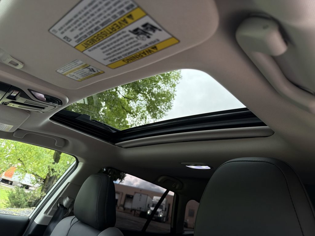 Certified 2025 Subaru Outback Onyx Edition AWD/4WD image 24