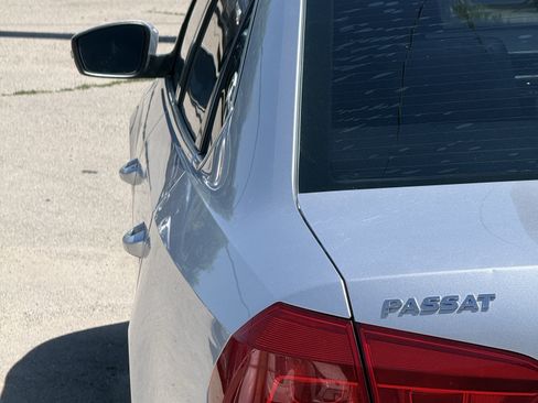 Used 2013 Volkswagen Passat TDI SEL Premium FWD image 19