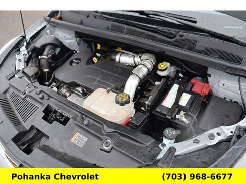 Used 2022 Chevrolet Trax LT w/ LT Convenience Package image 33