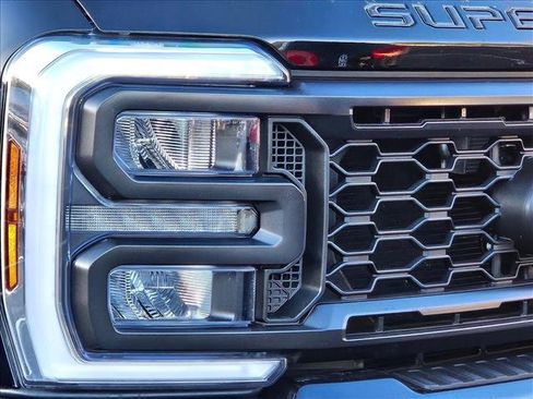 Used 2024 Ford F250 Lariat w/ Lariat Ultimate Package image 8