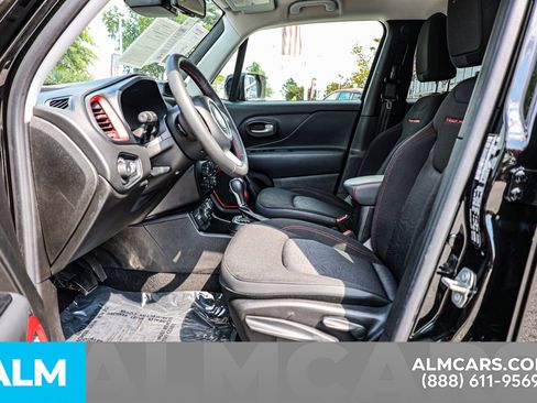 Used 2023 Jeep Renegade Trailhawk image 18