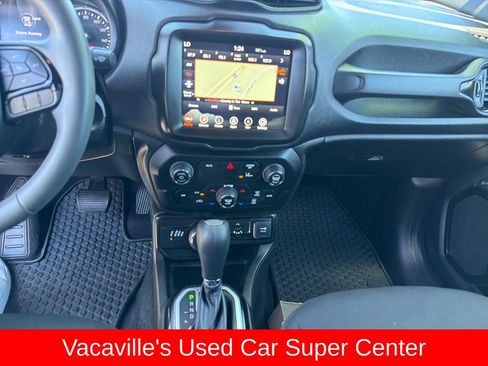 Used 2022 Jeep Renegade Altitude AWD/4WD image 17