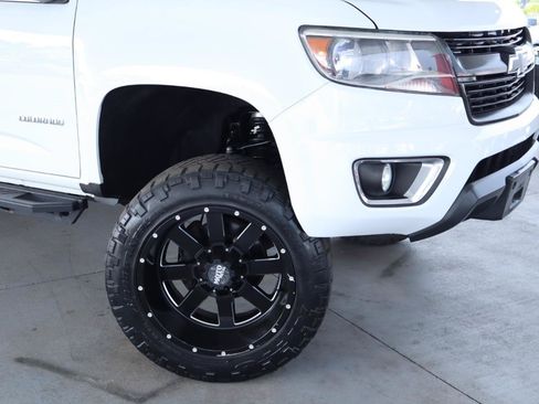 Used 2018 Chevrolet Colorado LT w/ LT Convenience Package RWD image 4